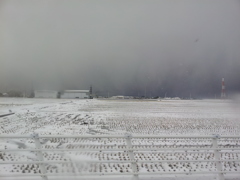 2017/12/12_車中から雪の黒部を望む