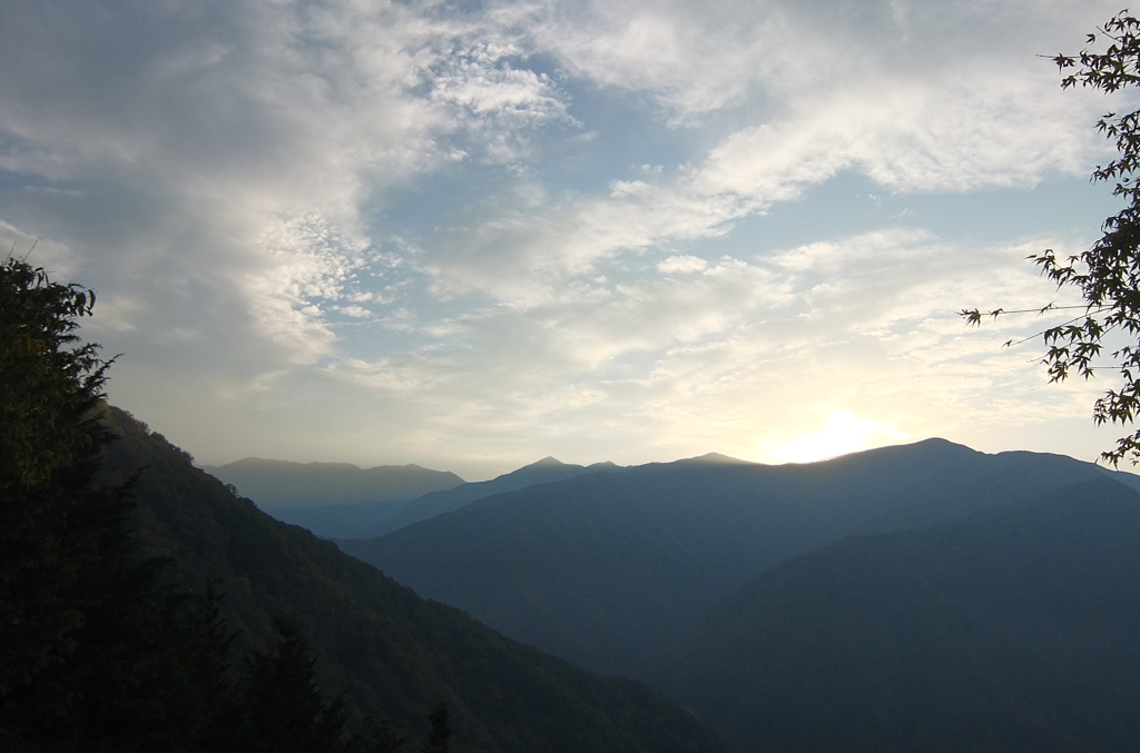 2014/10/11_奥秩父の夕暮れ（大血川林道からの眺め）