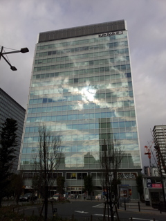 2015/12/17_ビルの中の空