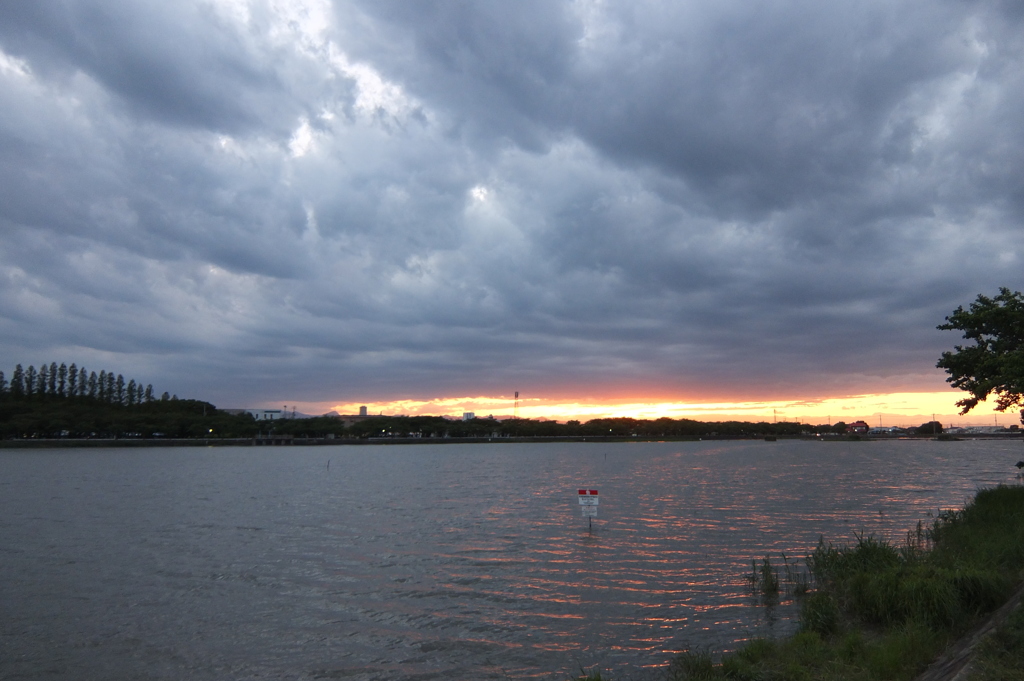 2014/05/18_夕暮れの伊佐沼