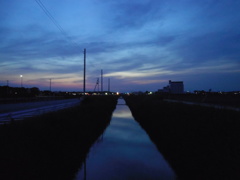 2017/05/21_用水路の夕暮れ