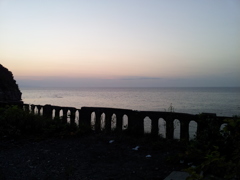 2016/08/13_夕暮れの忍路湾と古い橋