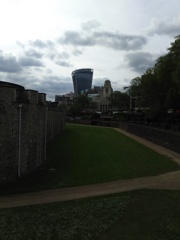 2016/05/19_ロンドン塔と現代建築物