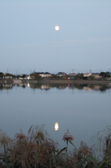 2015/09/27_伊佐沼の夕月