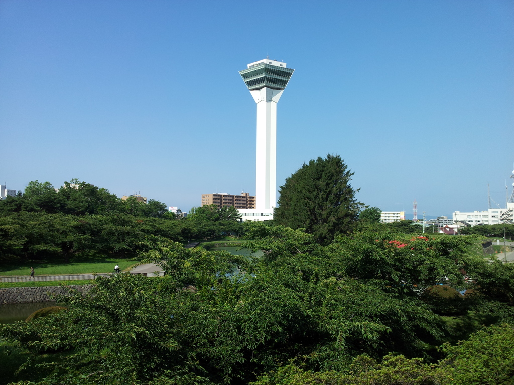 2016/08/13_五稜郭公園から五稜郭タワーを望む
