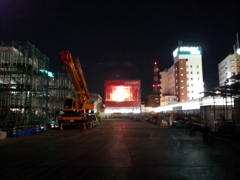 2019/04/13_夜のえちぜん鉄道福井駅と工事現場