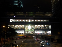 2017/03/11_夜の香港アップルストア