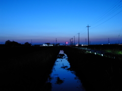 2017/04/15_用水路の夕暮れ