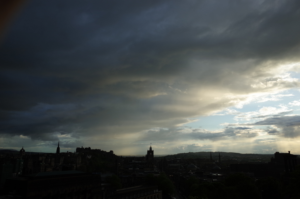 2016/05/21_カールトン・ヒルからエディンバラ市街の夕暮れを望む