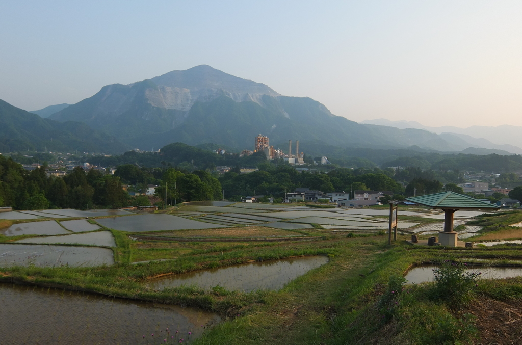 2014/05/25_寺坂棚田と武甲山