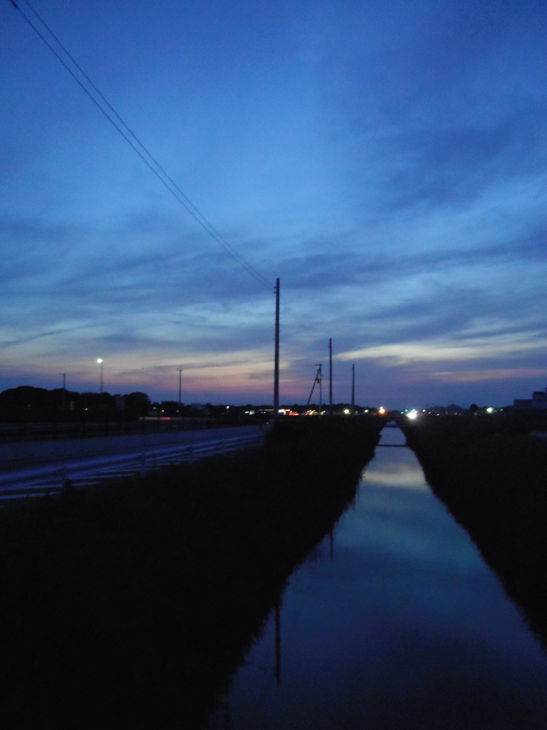 2017/05/21_用水路の夕暮れ