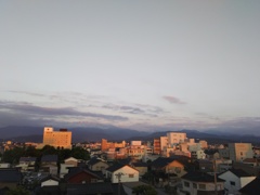 2017/06/14_宿から夕暮れの立山連峰を望む