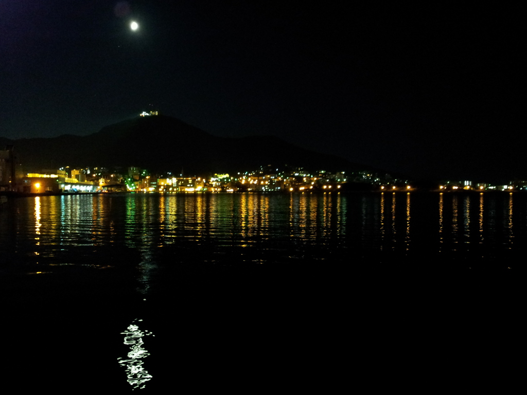 2016/08/12_夜の函館港と函館山