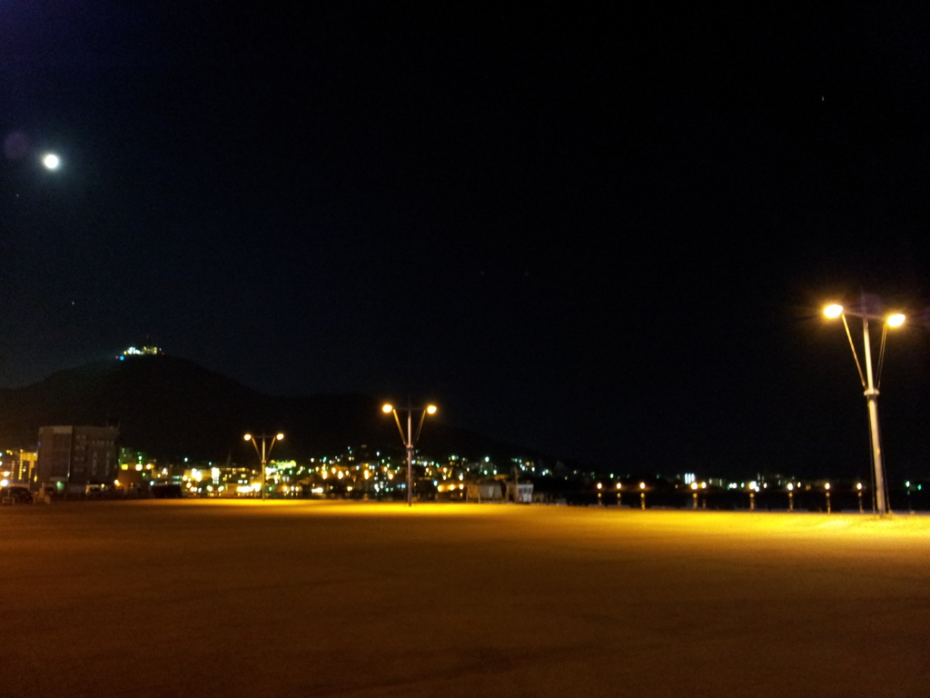 2016/08/12_夜の函館港と函館山