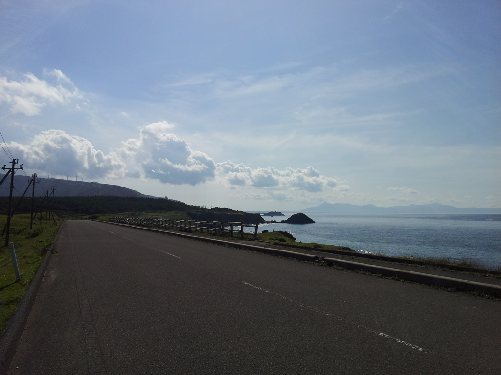 2018/09/14_尻屋崎の海岸沿いの道