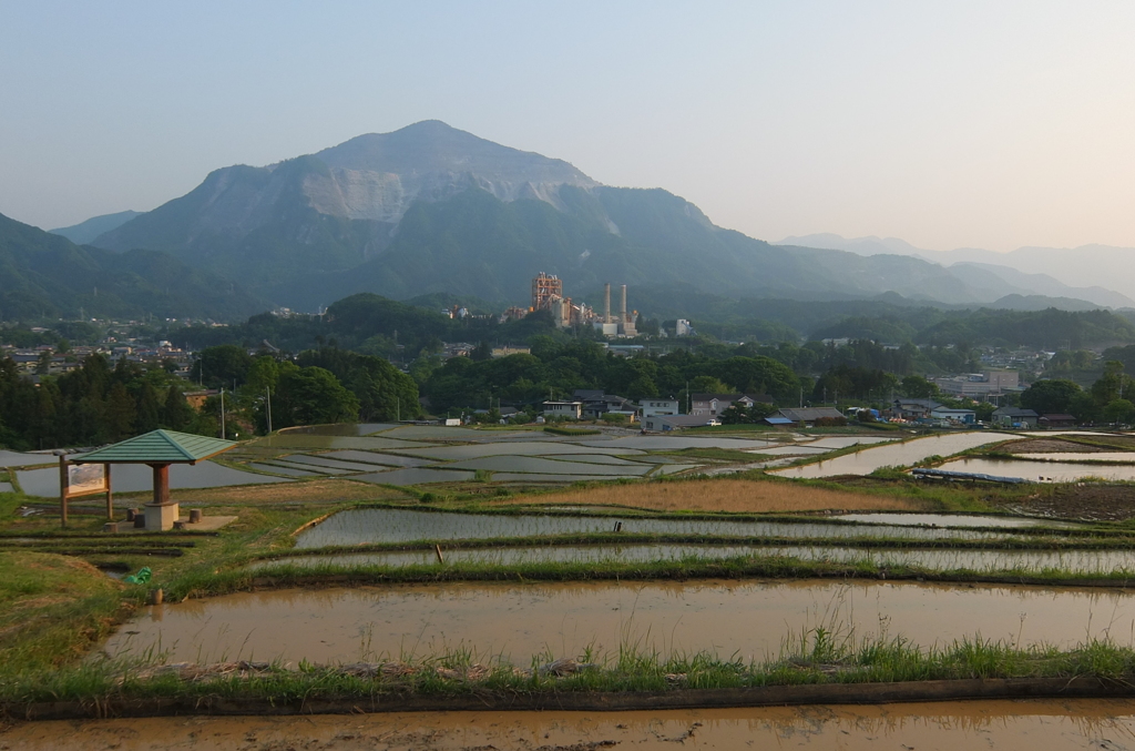 2014/05/25_寺坂棚田と武甲山