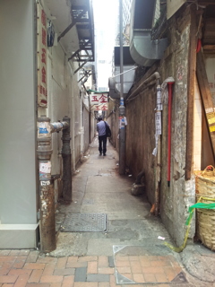 2017/03/12_重慶大厦脇の路地