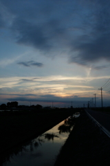 2016/07/24_用水路の夕暮れ