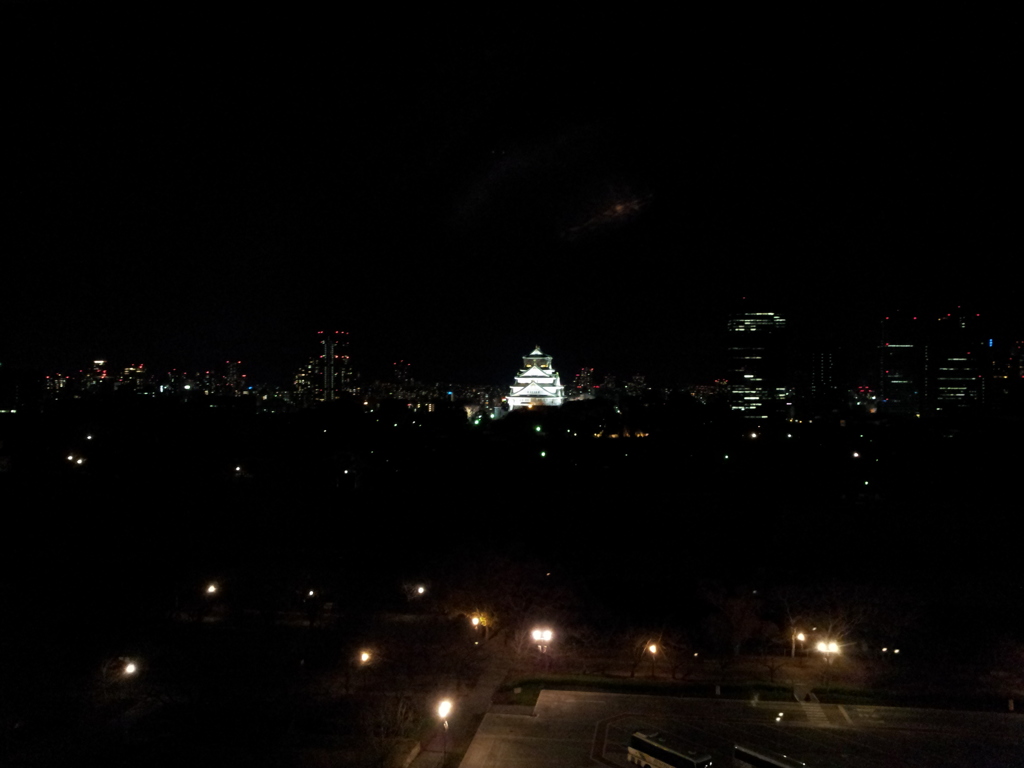 2017/12/12_宿から夜の大阪城公園を望む