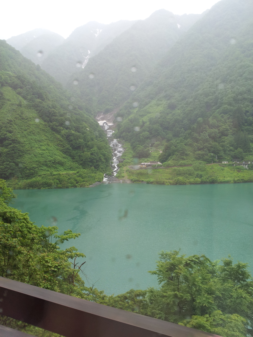 2018/05/31_宇奈月〜欅平間の車窓風景 宇奈月湖