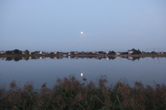 2015/09/27_伊佐沼の夕月
