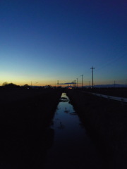 2016/12/24_用水路の夕暮れ