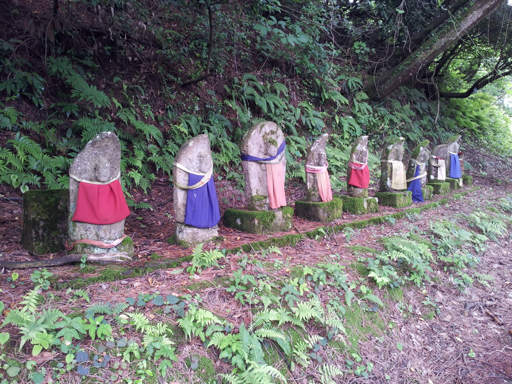 2018/06/16_天神山の石像群 坂東三十三番