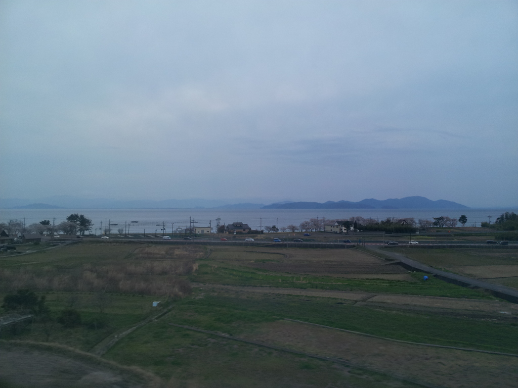 2019/04/13_サンダーバードから琵琶湖を望む