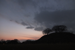 2014/12/31_夕暮れの丸墓山古墳