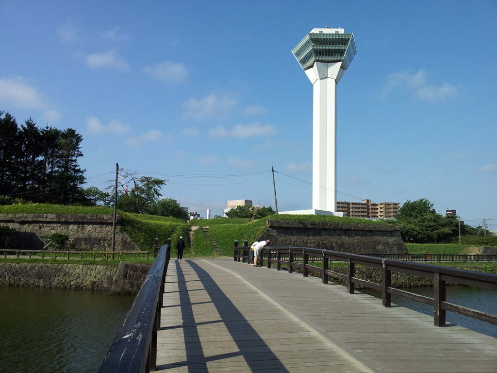 2016/08/13_五稜郭公園から五稜郭タワーを望む