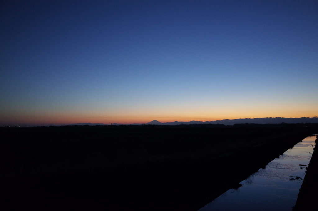 2017/01/02_用水路の夕暮れ