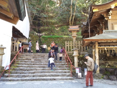 2019/04/13_貴船神社 本宮 拝殿前