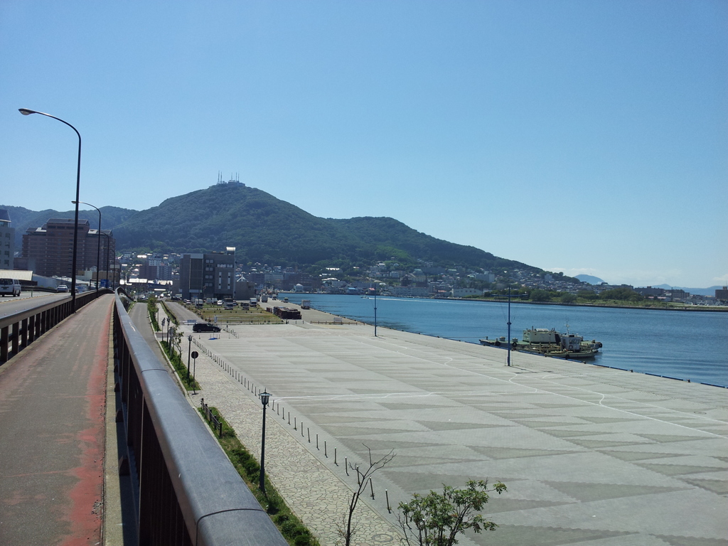 2016/08/12_函館港と函館山