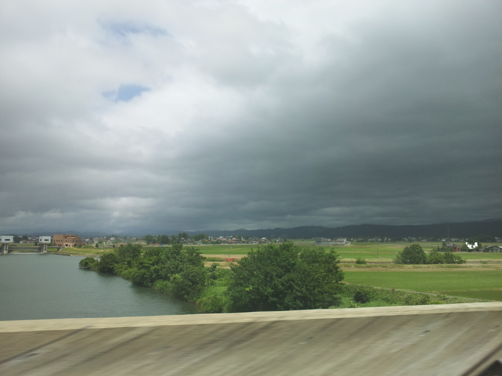 2017/06/16_北陸新幹線からの車窓風景