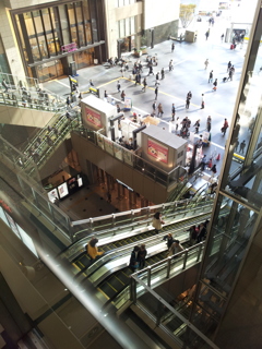 2017/10/27_大阪駅 時空（とき）の広場からの眺め