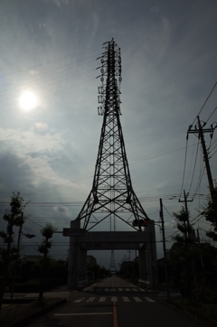 2015/06/20_道を跨ぐ鉄塔