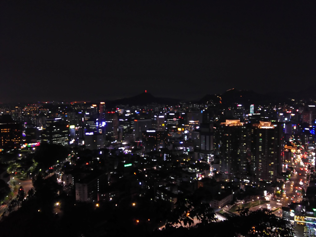 2017/06/17_南山公園からソウル市街の夜景を望む（没カット）