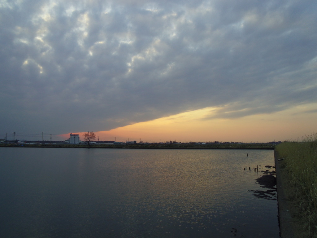 2017/03/25_溜め池の夕暮れ