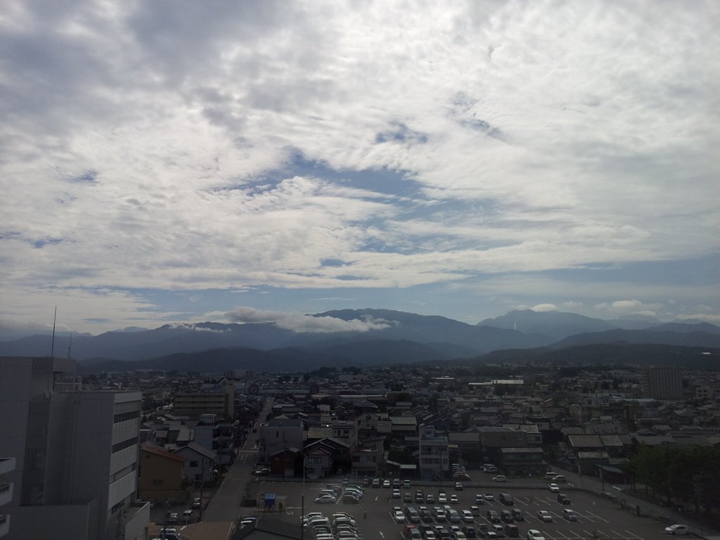 2017/08/10_宿から立山連峰を望む