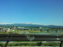 2017/05/19_車窓から立山連峰を望む