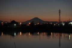 2015/12/05_伊佐沼の夕暮れ富士山