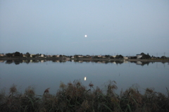 2015/09/27_伊佐沼の夕月