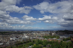 2016/05/21_エディンバラ城から新市街とフォース湾を望む