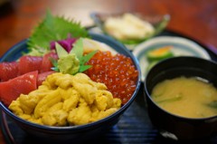 うに、いくら、まぐろ！