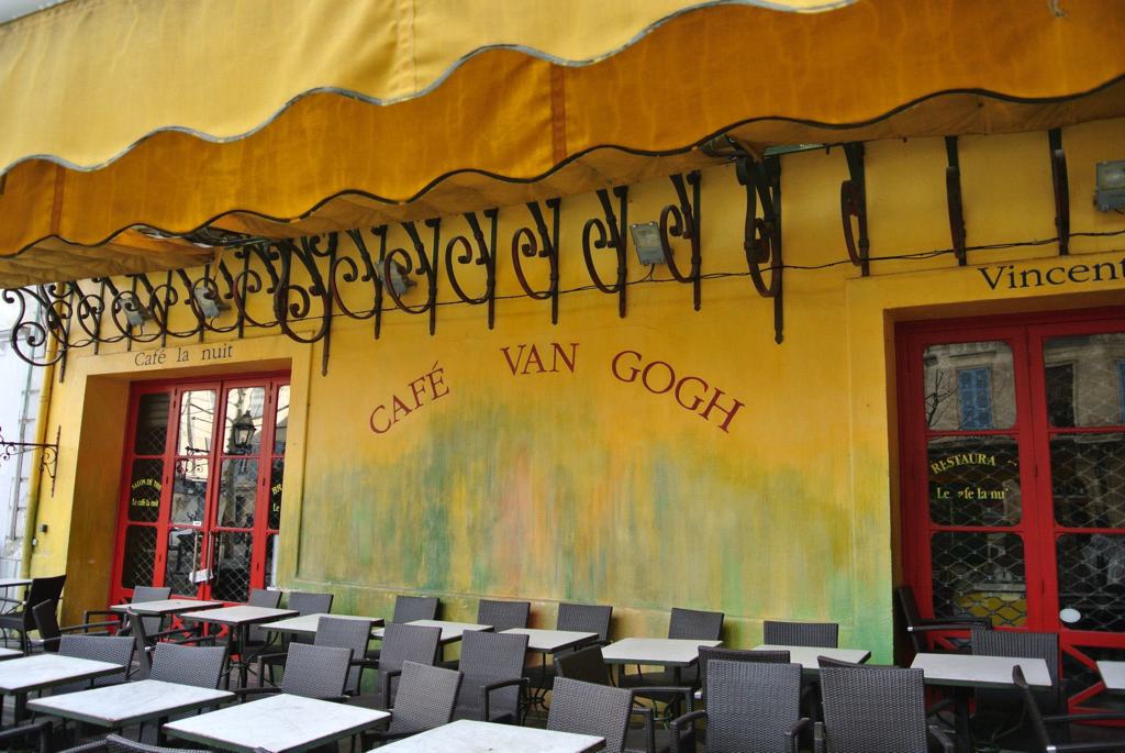 CAFE VAN GOGH