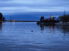 夕暮れの美保関港