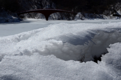 雪と氷に閉ざされた世界 01