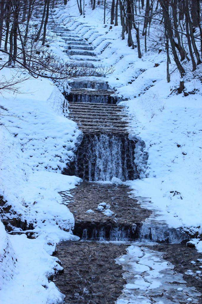 雪のフランス式階段流路１