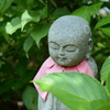 あじさいの葉とお地蔵様