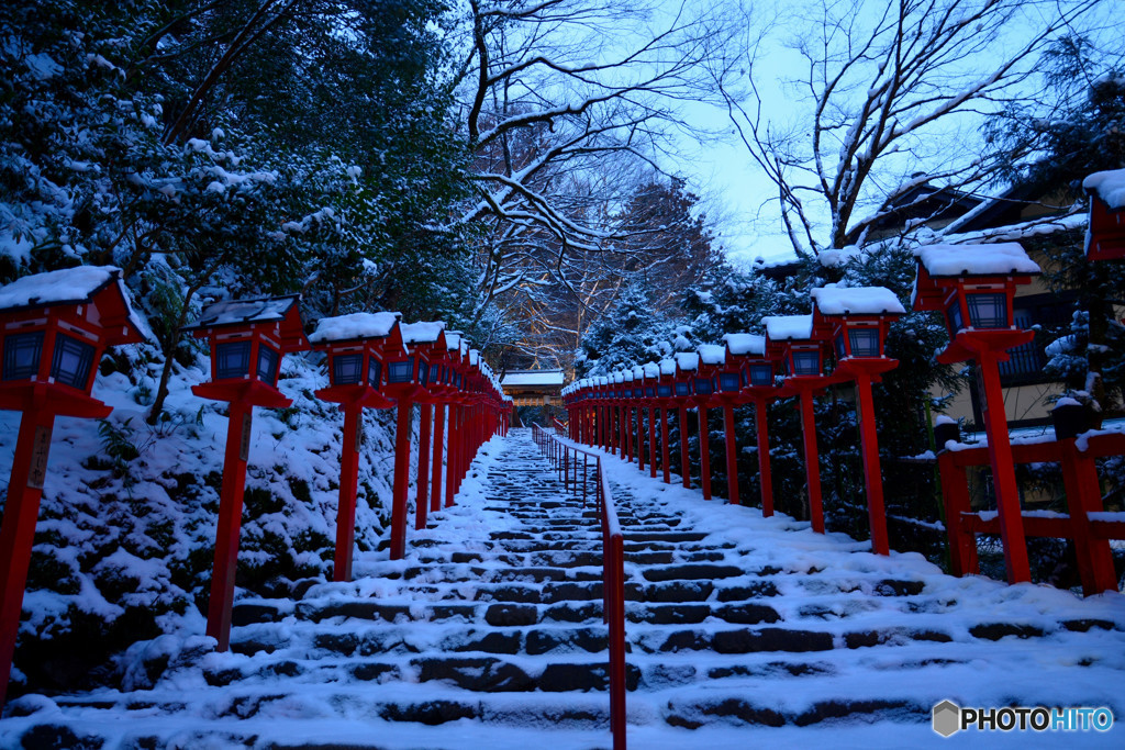 早朝の貴船神社